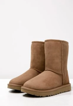 Ugg Classic Short - Støvletter - Chestnut -Ugg på nett 081d6300443a4191802a7b1d82147727