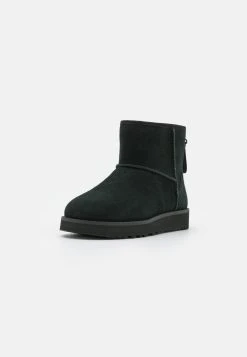 Ugg Classic Mini Logo Zip - Støvletter - Black -Ugg på nett 0e1dc539d3ff4422a2019936696adf51