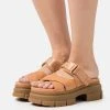 Ugg Ashton Slide - Sandaler - Toast -Ugg på nett 1dba0eb55fdb4438a293e4e6421cef3b