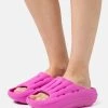 Ugg Foamo Slide - Sandaler - Dragon Fruit -Ugg på nett 243656b6be4545f6931cacac1ce43532
