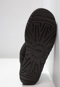 Ugg Classic Mini - Støvletter - Black -Ugg på nett 41d7f2aef5d9485796a2f583987981fe