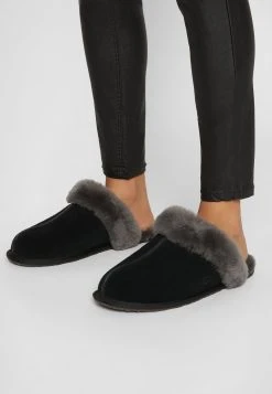 Ugg Scuffette - Tøfler - Black/Grey 13 Ugg Scuffette - Tøfler - Black/Grey -Ugg på nett 437e34775adc4ba08d8bcf6f3bd7c023