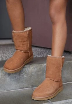 Ugg Classic Short - Støvletter - Chestnut -Ugg på nett 4a6542729ca04a069257dac53e25c219