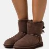 Ugg Mini Bailey Bow - Støvletter - Burnt Cedar 1 Ugg Mini Bailey Bow - Støvletter - Burnt Cedar -Ugg på nett 5442e446f6c747cdab22e6f704598bdc