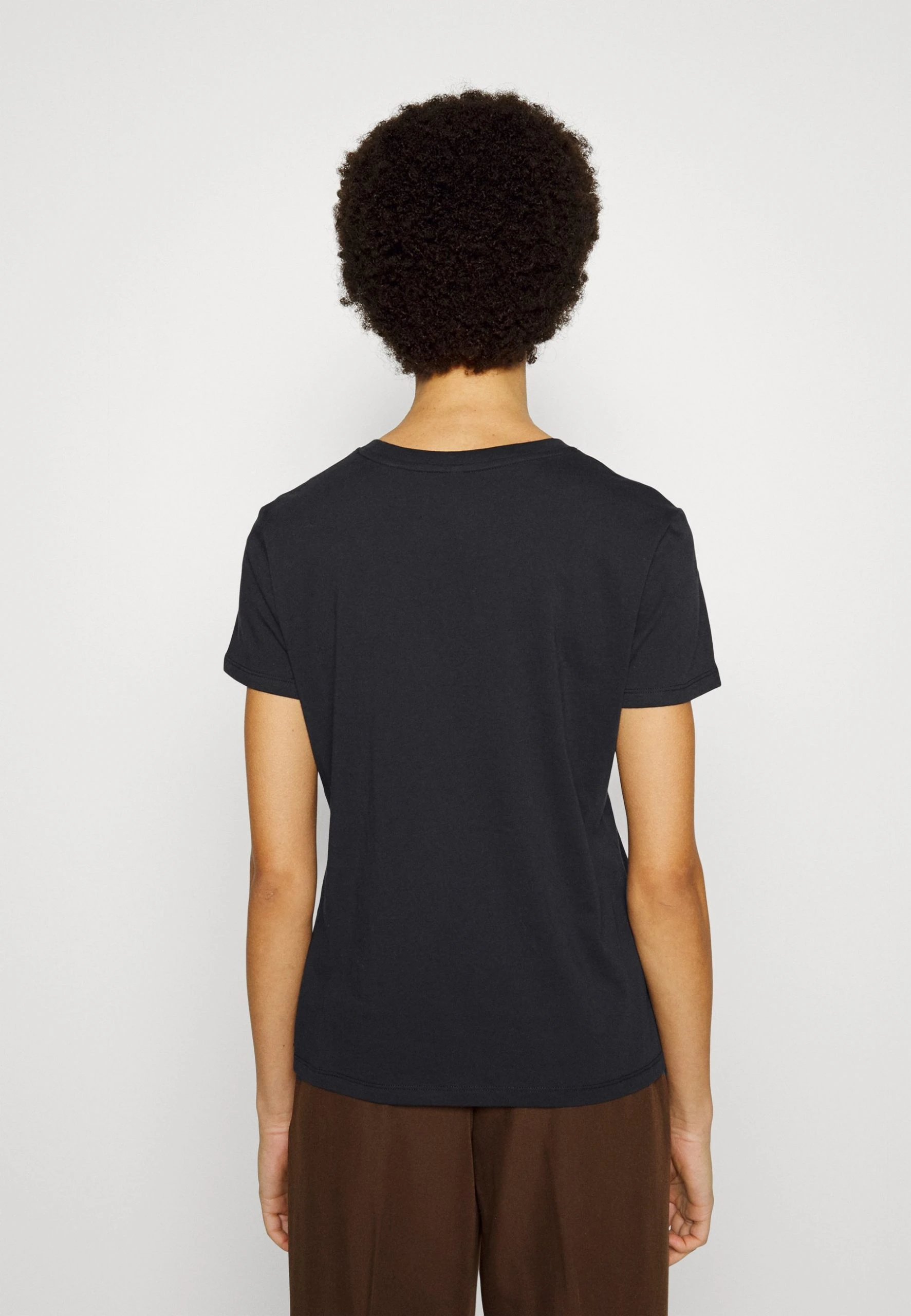 Ugg Uma Tee - T-Shirts - Black 5 Ugg Uma Tee - T-Shirts - Black - Bilde 3