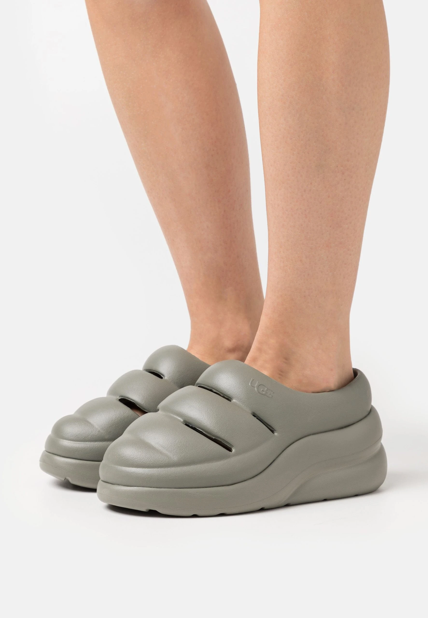 Ugg Sport Yeah- Slippers - Moss Green 3 Ugg Sport Yeah- Slippers - Moss Green