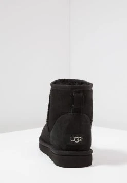 Ugg Classic Mini - Støvletter - Black -Ugg på nett 5c3df8a71311408f815b3420df1f277d