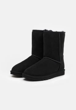 Ugg på nett -Ugg på nett 65dfe7f3788841e68c99af5a0e0aec24