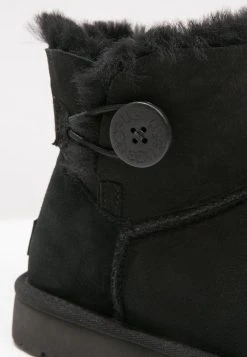 Ugg Mini Bailey Button - Ankelboots - Black -Ugg på nett 6720ef23cc1e41c19bbfbed4bcaba47b