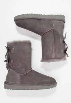 Ugg Bailey Bow - Støvletter - Grey 11 Ugg Bailey Bow - Støvletter - Grey -Ugg på nett 683e56e11a764f699e03030e0235c039