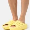 Ugg Foamo Slide - Sandaler - Sunny Yellow 1 Ugg Foamo Slide - Sandaler - Sunny Yellow -Ugg på nett 703f1c642f3f4eeea46a263eba5fc8bf