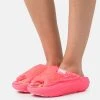 Ugg Foamo Slide - Tøfler - Super Coral -Ugg på nett 707589367f474a2cbc4a88010cf34d3c