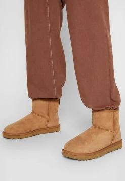 Ugg Classic Mini - Støvletter - Chestnut -Ugg på nett 7c9cc7fc24044307bf44b4a0d192617d
