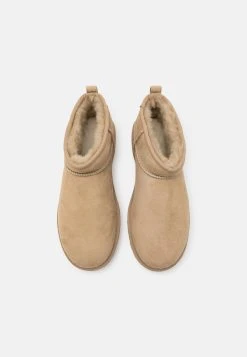 Ugg Classic Ultra Mini - Støvletter - Khaki 11 Ugg Classic Ultra Mini - Støvletter - Khaki -Ugg på nett 839b3b7703334110aade1ebdbaecc1fd