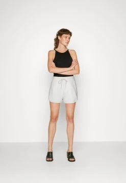 Ugg Petria - Shorts - Nimbus 9 Ugg Petria - Shorts - Nimbus -Ugg på nett 8de6c8ba5cb44cd7a925be9990b24a26