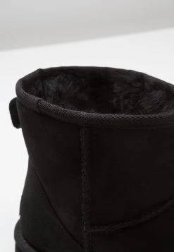 Ugg Classic Mini - Støvletter - Black -Ugg på nett a1c36455aaf346afa353960f0c9495d6
