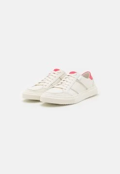 Ugg Alameda Lace - Joggesko - Bright White/Red Pepper 10 Ugg Alameda Lace - Joggesko - Bright White/Red Pepper -Ugg på nett a8e6b44a064b485fb9d73d2381fe647f