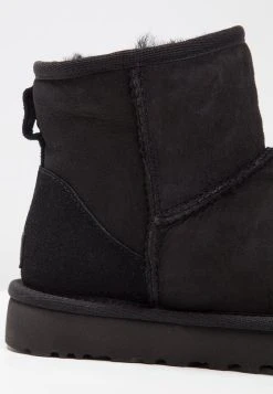 Ugg Classic Mini - Støvletter - Black -Ugg på nett a911d1b31add41fdbb8c61a60b9cc56b