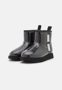 Ugg Classic Clear Mini - Gummistøvler - Black 10 Ugg Classic Clear Mini - Gummistøvler - Black -Ugg på nett aa3314e247534b829103d939fd4f4368