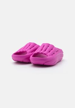 Ugg Foamo Slide - Sandaler - Dragon Fruit -Ugg på nett b0e4ce056d8a4f8fa269e209dd8a586b
