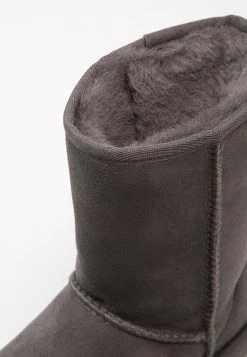 Ugg Classic Short - Støvletter - Grey -Ugg på nett b13a1a7628e345d2b3975df9db1cb9e0