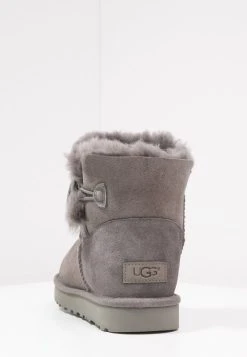 Ugg Mini Bailey Button - Ankelboots - Grey -Ugg på nett b8e06829630c4bc4b5c8298b93e83cf1