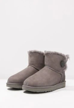Ugg Mini Bailey Button - Ankelboots - Grey -Ugg på nett c0aea58a644b4c089a6207432b4be7d3