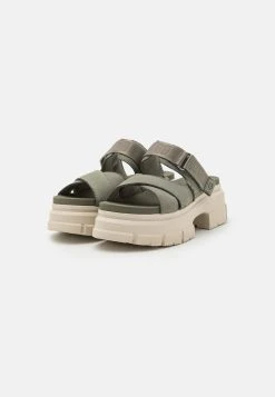 Ugg Ashton Slide - Sandaler - Moss Green -Ugg på nett c5291ce2aec74250a60b8dd67f6d8053