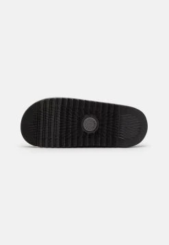 Ugg Maxxer Slide - Sandaler - Black 11 Ugg Maxxer Slide - Sandaler - Black -Ugg på nett e4faf470b13049f98b72c8dad65a4ed2