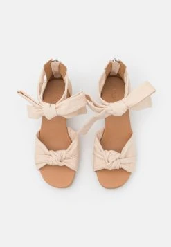 Ugg Yarrow - Platåsandaler - Natural 13 Ugg Yarrow - Platåsandaler - Natural -Ugg på nett e9b9f9741281468bac107abb8380e10a