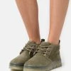 Ugg Neumel Clear - Ankelboots - Burnt Olive 1 Ugg Neumel Clear - Ankelboots - Burnt Olive -Ugg på nett f4975390266546e48f9740b8cad85675