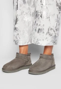 Ugg Classic Ultra - Ankelboots - Grey