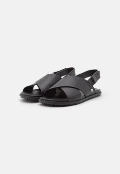 Ugg Solivan Slingback - Sandaler - Black 10 Ugg Solivan Slingback - Sandaler - Black -Ugg på nett f7f7967f44ae4e89b6642a22afe35c2d