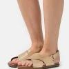 Ugg Solivan Slingback - Sandaler - Pale Gold Metallic -Ugg på nett f82f066c61f44ead8b7f1c3605e3650f